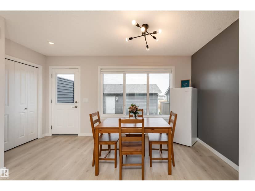 2420 Trumpeter Wy NW — photo 11 of 30