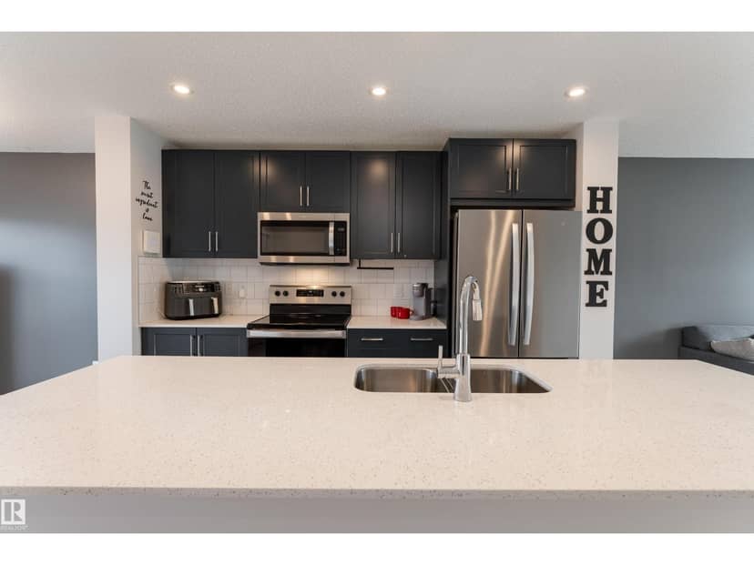 2420 Trumpeter Wy NW — photo 9 of 30