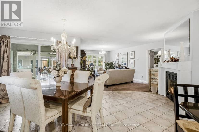 505 Albany Street — photo 10 of 40