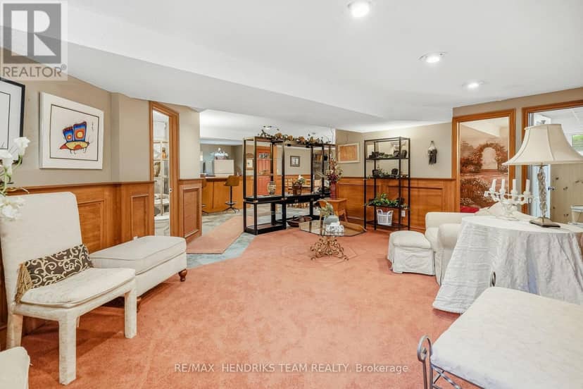 505 Albany Street — photo 21 of 40