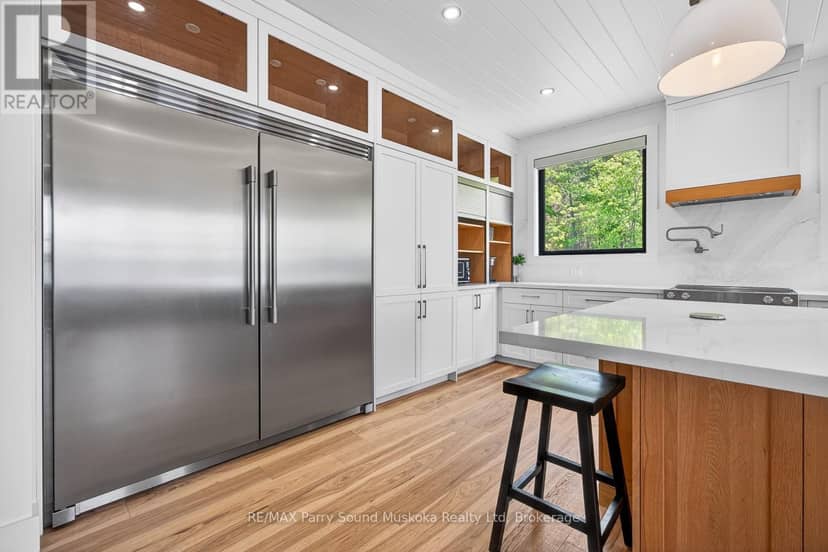 32 A11 Island — photo 19 of 40