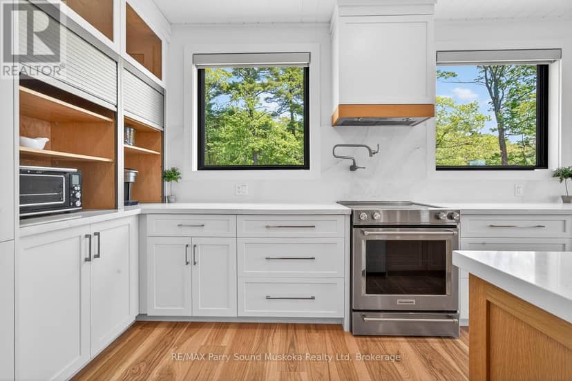 32 A11 Island — photo 21 of 40