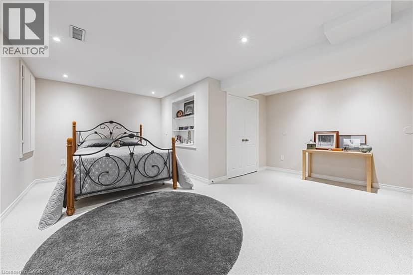 2178 BERWICK Drive — photo 33 of 40
