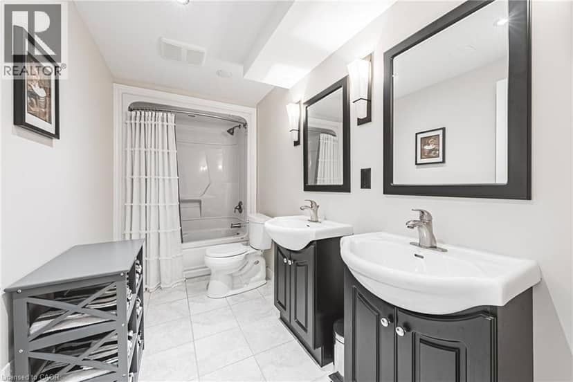 2178 BERWICK Drive — photo 34 of 40