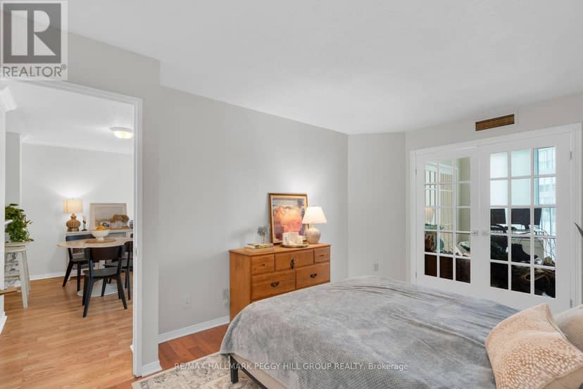 904 - 150 Dunlop Street E — photo 6 of 17