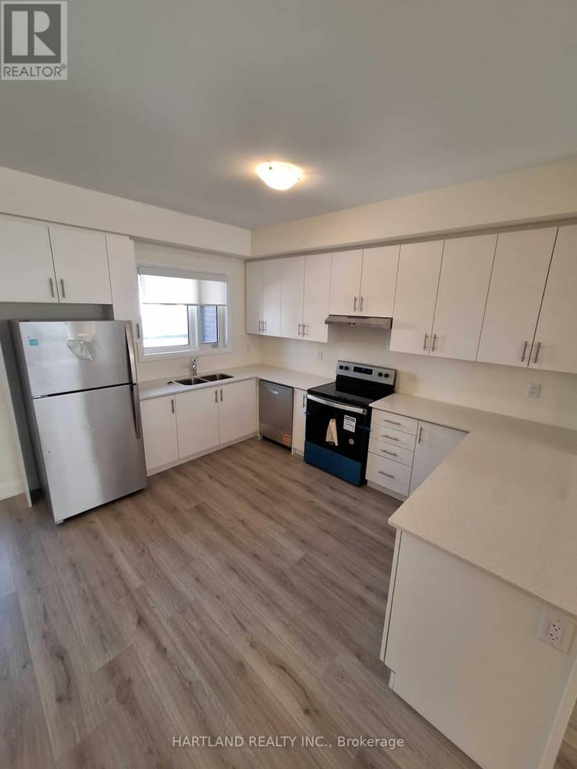 1205 - 1695 Dersan Street — photo 12 of 21