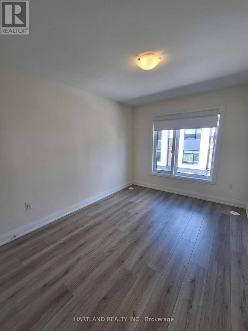1205 - 1695 Dersan Street, Pickering, photo 4