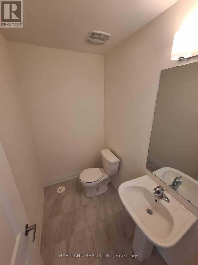 1205 - 1695 Dersan Street — photo 17 of 21