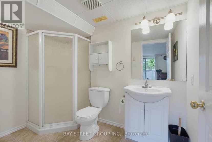 11 - 270 North Centre Road — photo 32 of 40