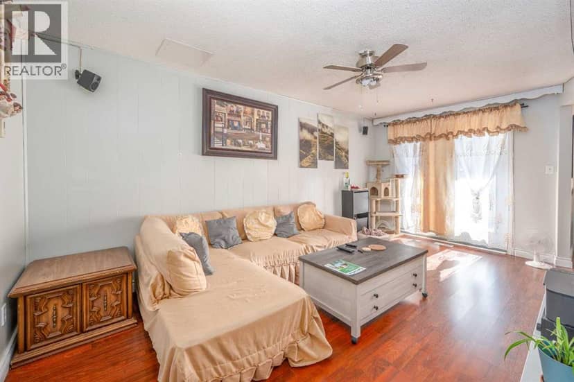 7627 24A Street SE, Calgary, photo 4