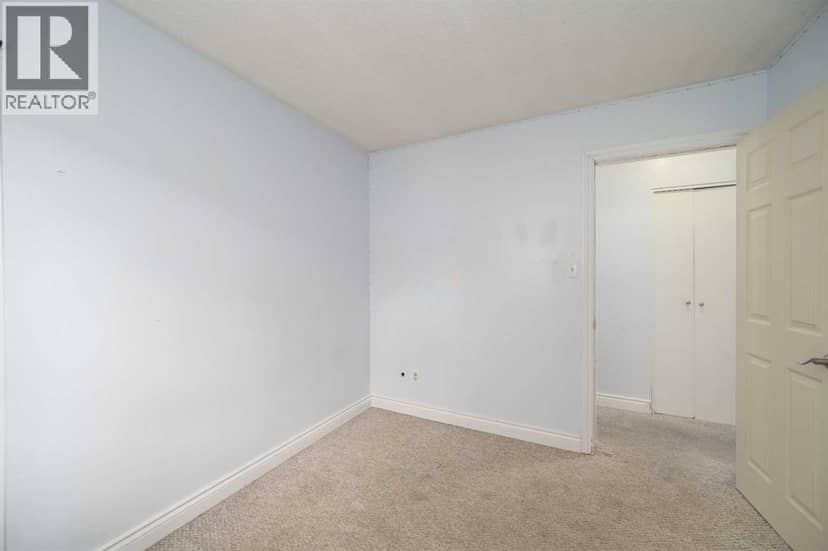7627 24A Street SE — photo 19 of 32