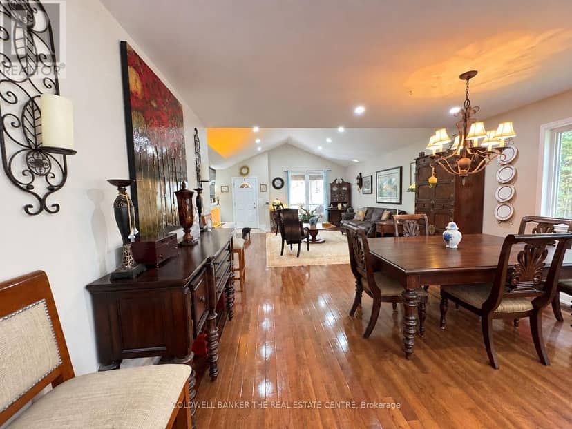 44 Iris Drive — photo 11 of 40