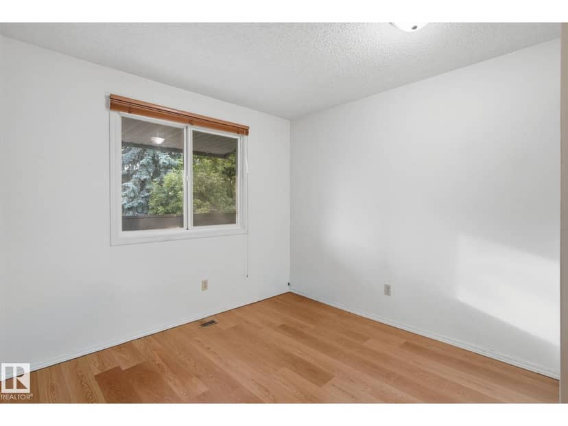 #50 4610 17 AV NW — photo 21 of 26