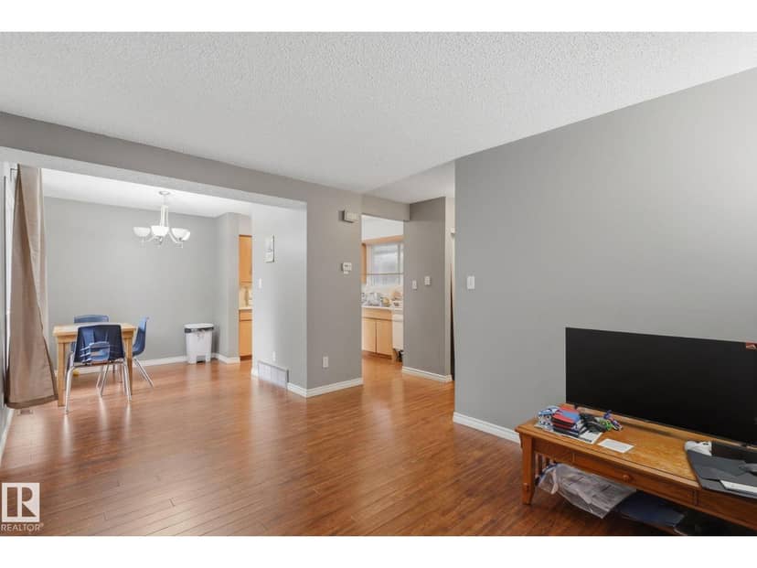 #50 4610 17 AV NW — photo 9 of 26