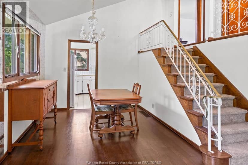 3770 Huntington — photo 9 of 30