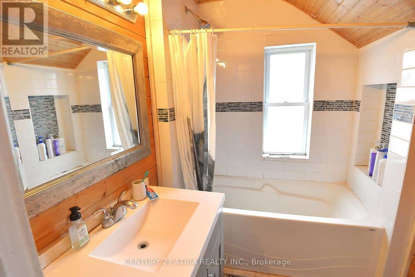 713 Chamberlain Street — photo 18 of 19