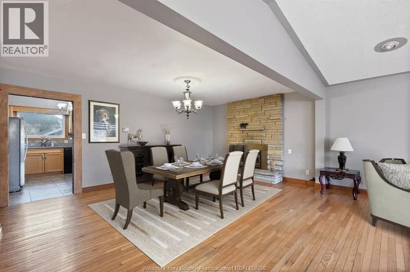 1116 Reaume — photo 33 of 37