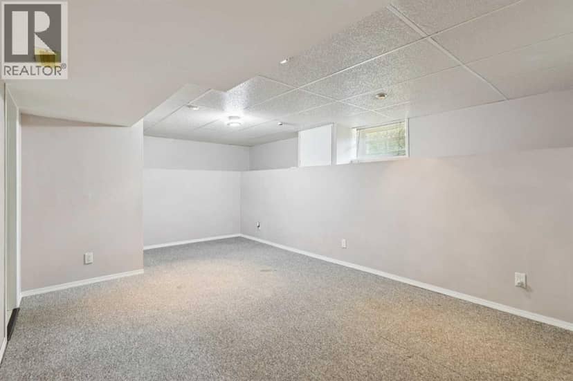 415 51 Avenue SW — photo 13 of 31