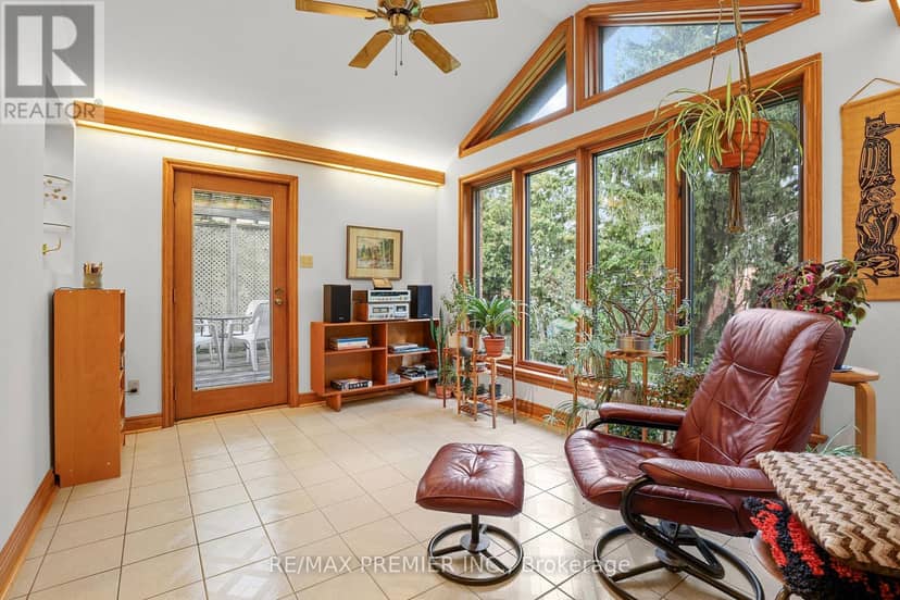 19 Temagami Court — photo 12 of 30