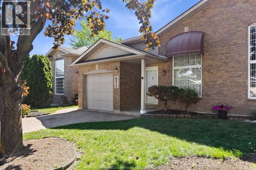 458 Merrill — photo 3 of 40