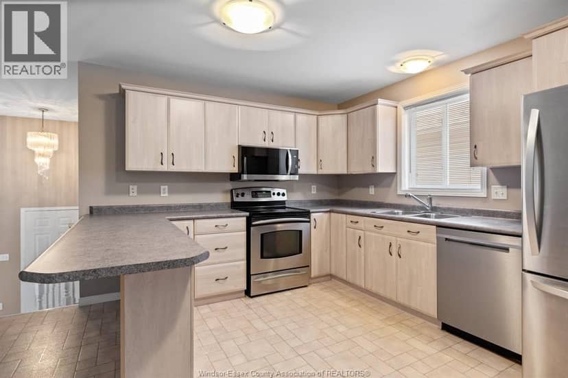 458 Merrill — photo 16 of 40