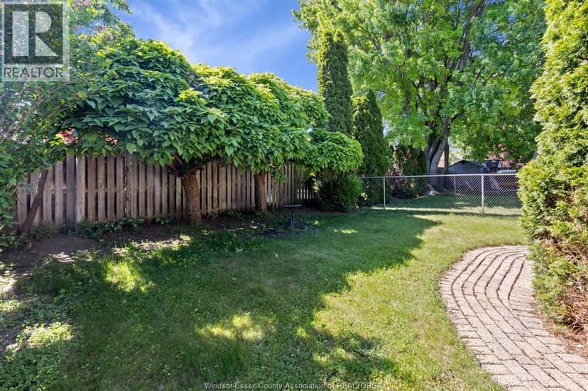 458 Merrill — photo 31 of 40