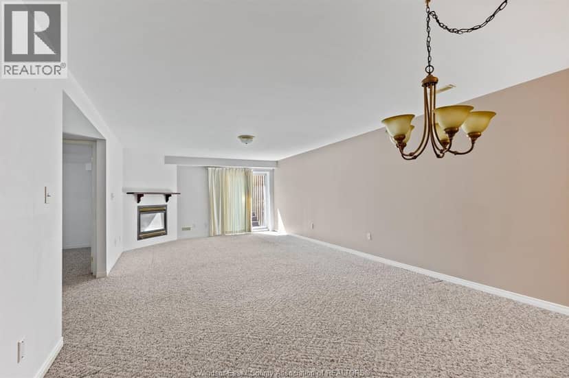 458 Merrill — photo 5 of 40