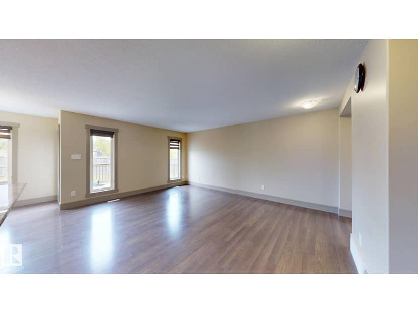 4826 171A AV NW — photo 12 of 36