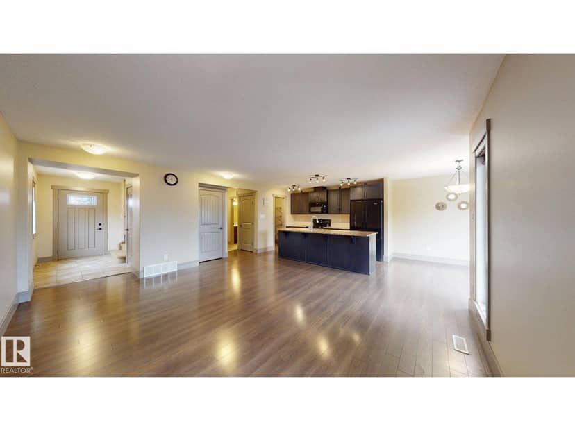 4826 171A AV NW, Edmonton, photo 2