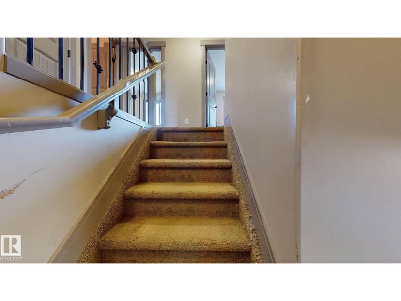 4826 171A AV NW — photo 16 of 36