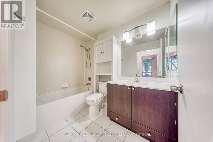 116 - 181 Village Green Square — photo 27 of 34