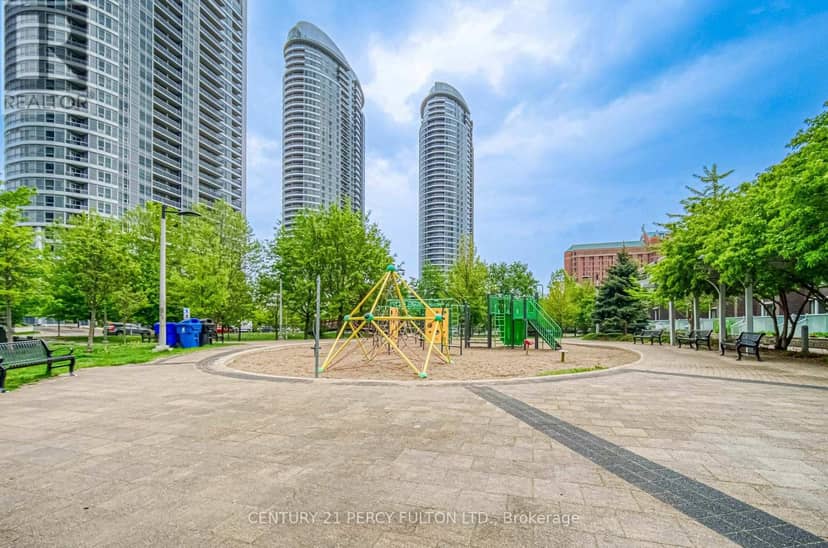 116 - 181 Village Green Square — photo 34 of 34