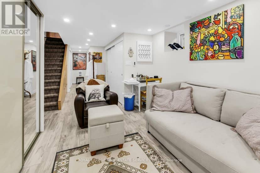 47 Coulson Avenue — photo 13 of 20