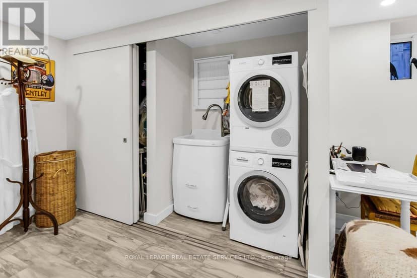 47 Coulson Avenue — photo 15 of 20