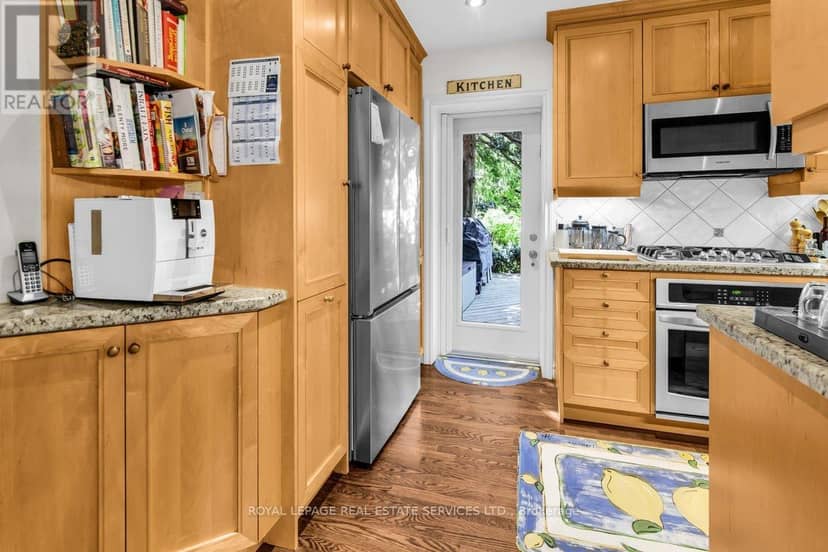 47 Coulson Avenue, Toronto, photo 7