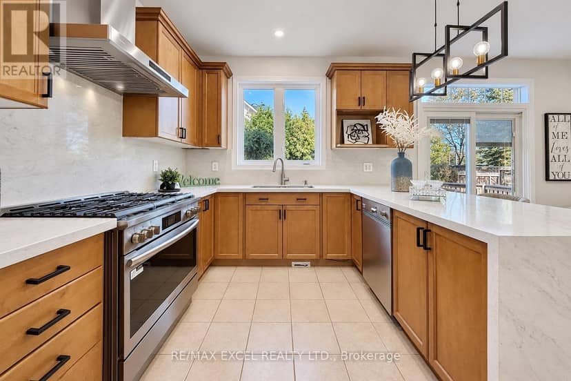 35 Stoneheath Crescent — photo 15 of 40