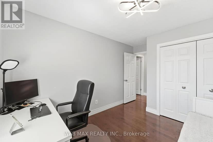 204 Kingfisher Avenue — photo 14 of 40