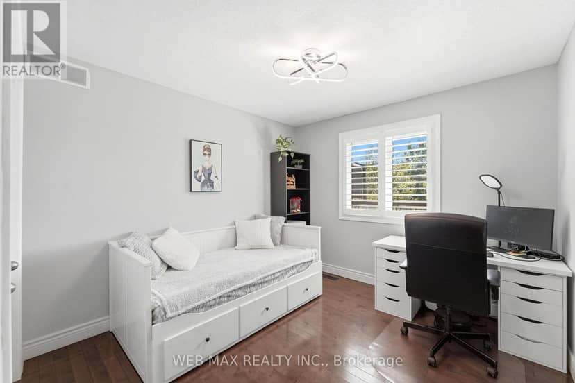 204 Kingfisher Avenue — photo 15 of 40