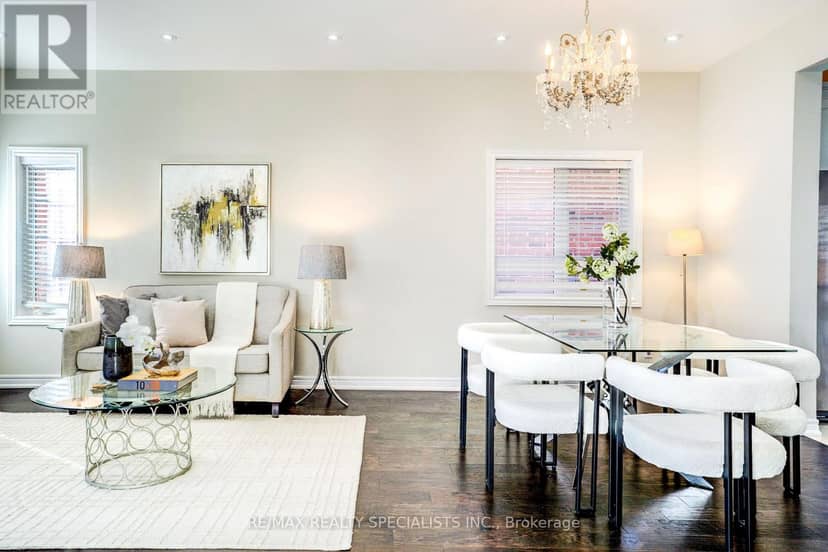7 Kingspoint Circle — photo 16 of 38