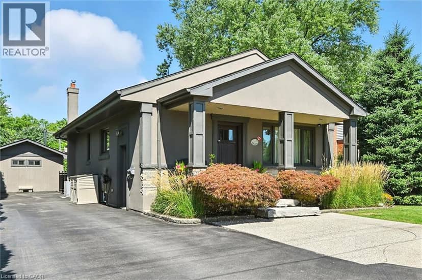 2209 GHENT Avenue, Burlington, photo 2