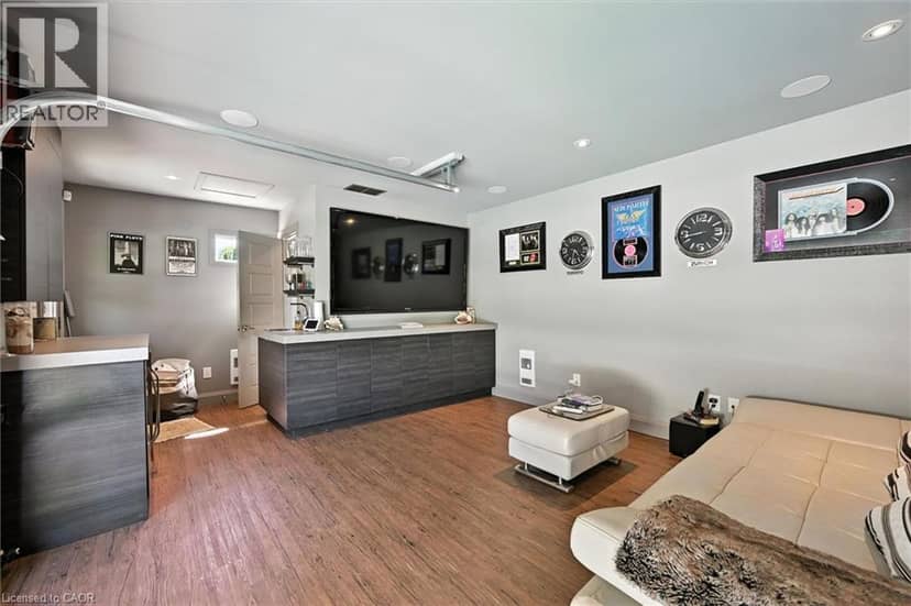 2209 GHENT Avenue — photo 40 of 40
