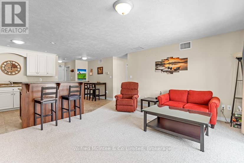 406 - 125 William Street N, Brockton, photo 2