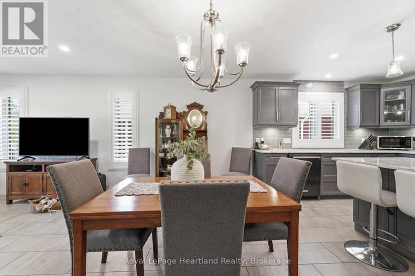 37 Lake Breeze Drive — photo 15 of 37