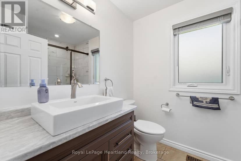 37 Lake Breeze Drive — photo 26 of 37