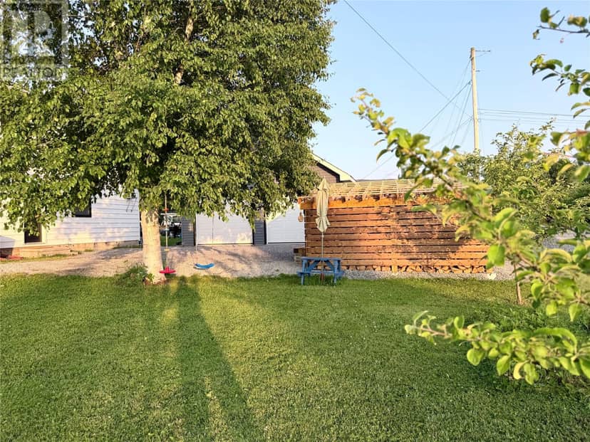 10 Castlewood Drive — photo 27 of 32