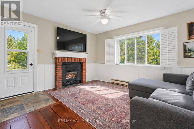 53 - 19 Dawson Drive — photo 4 of 23