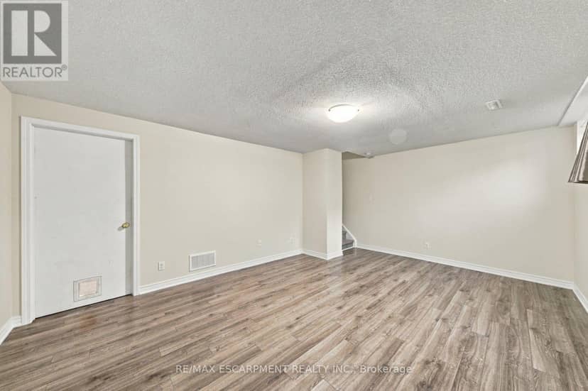 47 - 55 Kerman Avenue — photo 27 of 40