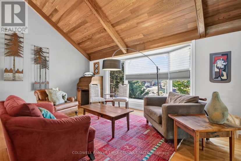 9 Foxrun Lane — photo 12 of 40
