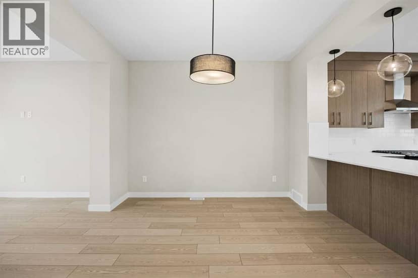 536 Chelsea Gardens — photo 14 of 40