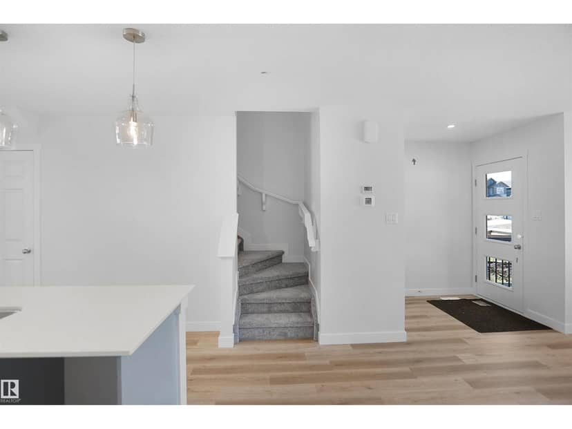 20839 16 AV NW — photo 9 of 28